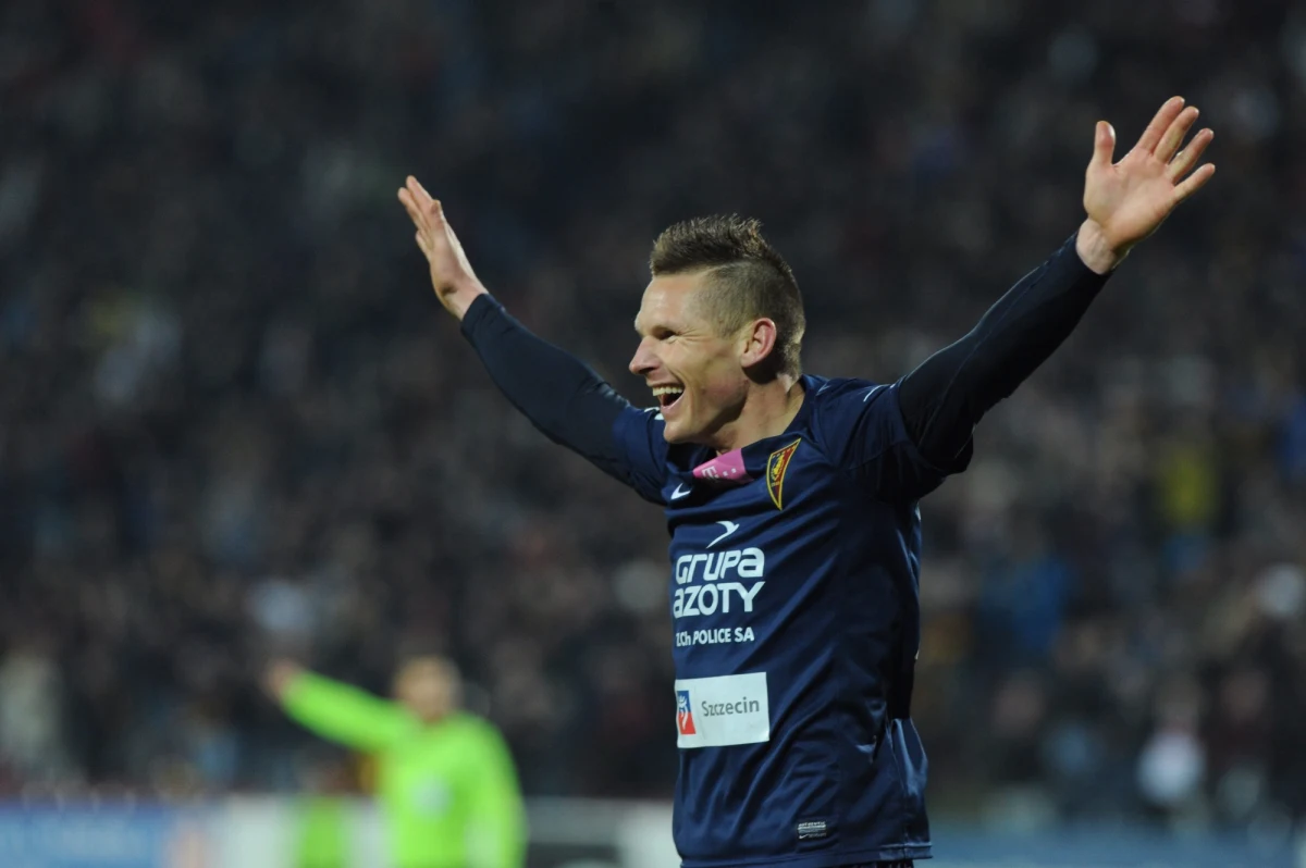 Siedmiu zawodników z polskiej ligi powołał selekcjoner Adam Nawałka na mecz towarzyski reprezentacji Polski ze Szkocją. Wśród nich znalazł się jeden gracz z 1. ligi - obrońca GKS Bełchatów Maciej Wilusz. Spotkanie biało-czerwonych ze Szkotami zostanie rozegrane 5 marca na Stadionie Narodowym w Warszawie.