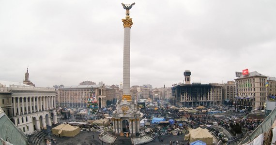 Skład rządu zaufania narodowego Ukrainy zostanie ogłoszony na wiecu na Majdanie w Kijowie, gdzie od listopada trwały protesty przeciwko ekipie odsuniętego od władzy prezydenta Wiktora Janukowycza. Według przedstawicieli opozycji, wejdą do niego także przedstawiciele Rady Majdanu.
