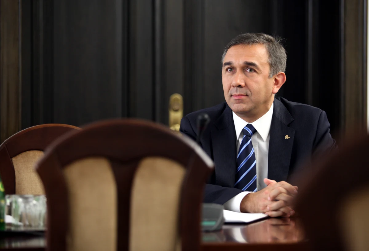 "Polska" jako marka jest bardzo słaba. I niestety, nie kojarzy się z żadnym atrybutem. Nie zasila, mówiąc językiem fachowym, polskich przedsiębiorstw” – mówi w rozmowie z RMF FM senator PiS Grzegorz Czelej. Zdaniem senatora, cała sztuka budowy marki powinna polegać na tym, żeby np. polskie produkty spożywcze były w Europie poszukiwane. „Eksperci wykazali, że poszczególne resorty robią błędy na poziomie nawet wizerunkowym” – dodaje.