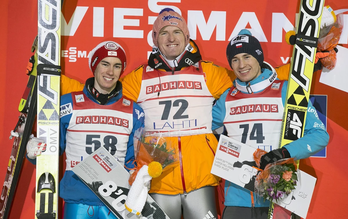 Kamil Stoch zajął trzecie miejsce w konkursie Pucharu Świata w skokach narciarskich w fińskim Lahti. Wygrał Niemiec Severin Freund, drugi był Austriak Stefan Kraft. Dawid Kubacki był 20.