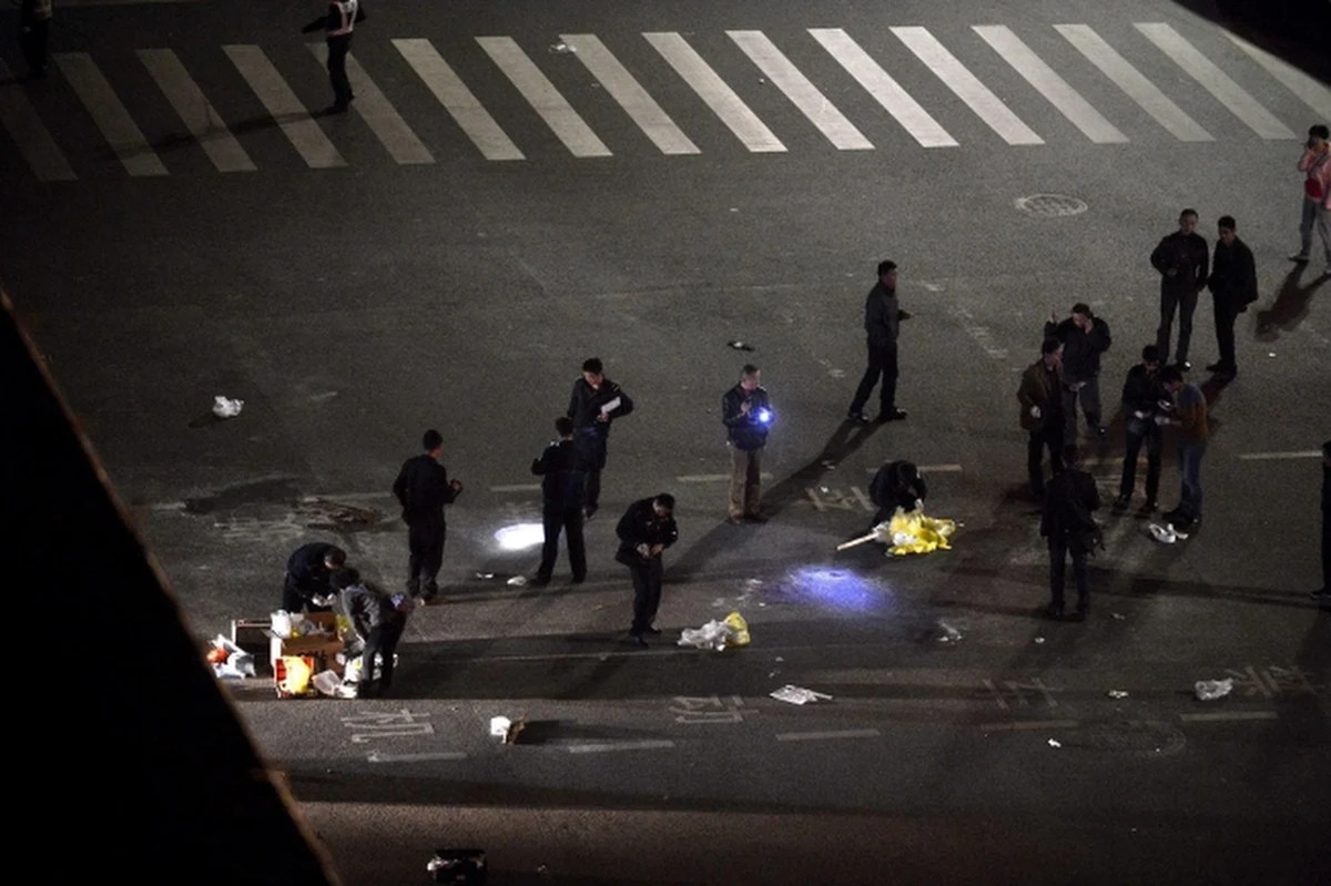 Co najmniej 29 osób zginęło, a ponad 130 zostało rannych w ataku grupy nożowników na stacji kolejowej w mieście Kunming w prowincji Yunnan, w południowo zachodnich Chinach - poinformowała Xinhua. Władze oskarżają "ujgurskich separatystów". 