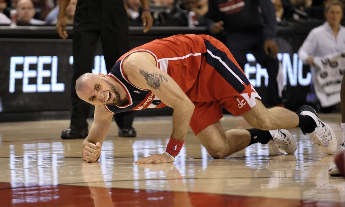 Zespół Washington Wizards coraz śmielej walczy o miejsce gwarantujące grę w play-off. W nocy drużyna Marcina Gortata wygrała szósty z rzędu mecz w NBA. Tym razem z Philadelphią 76'ers 122:103. Marcin Gortat zanotował double-double.