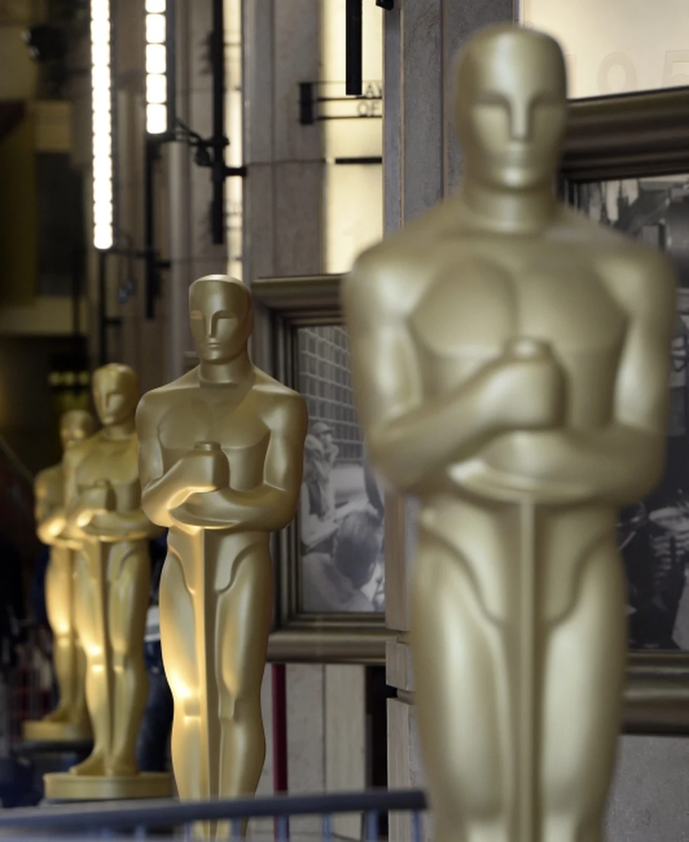 Śledząc z nami wielkie emocje w Hollywood mieliście okazję zdobyć wyjątkowe oscarowe upominki. To książki związane z nominowanymi filmami: "Zniewolonym", "Tajemnicą Filomeny", "Kapitanem Phillipsem" i "American Hustle".