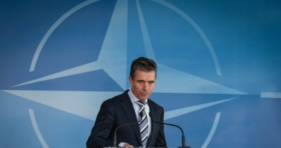 Polska zwołała posiedzenie NATO w związku z sytuacją na Ukrainie, bo uważa, że zagrożone jest bezpieczeństwo Sojuszu. "Wszyscy sojusznicy wyrazili solidarność z Polską. Uważają, że ten poważny konflikt w sercu Europy może stanowić ryzyko rozprzestrzenienia się niestabilności na całą północnoatlantycka strefę" - stwierdziła rzeczniczka NATO Oana Lungescu. Na razie Sojusz liczy jednak przede wszystkim na dyplomatyczne rozwiązanie ukraińskiego kryzysu.
