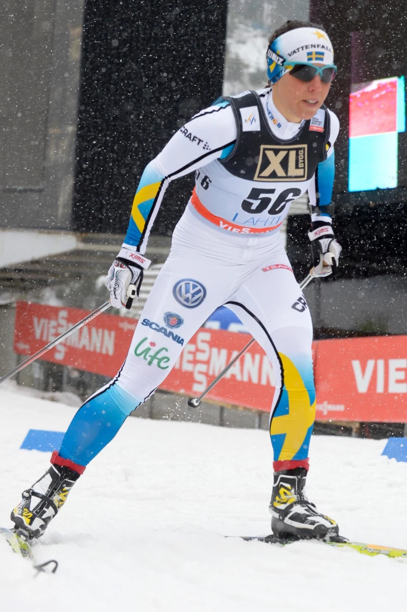 Lotnisko w miejscowości Pajala na północy Szwecji od poniedziałku nosi nazwę nadaną na cześć trzykrotnej medalistki zimowych igrzysk olimpijskich w Soczi Charlotte Kalli. Na wieży kontroli lotów pojawił się już szyld "Kalla International Airport".