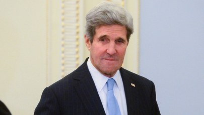 Kerry: Rosja wtargnęła na terytorium Ukrainy 