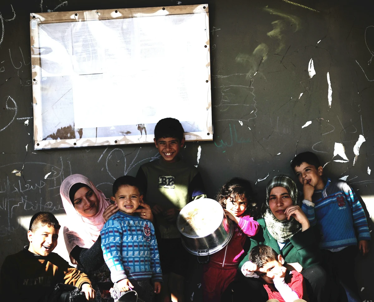 W ciągu dwóch lat ponad 200 osób poszkodowanych w wojnie domowej w Syrii złożyło w Polsce wnioski o nadanie statusu uchodźcy. Ośrodek dla prześladowanych chrześcijan z tego kraju chce zbudować w okolicach Rzeszowa Fundacja S.O.S. dla Życia - informuje "Dziennik Polski".