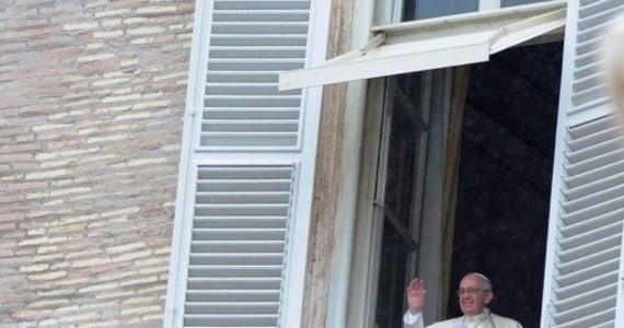 Papież Franciszek powiedział w wywiadzie dla dziennika "Corriere della Sera", że czyny pedofilii są "straszne", gdyż pozostawiają głębokie rany. W opublikowanej dzisiaj rozmowie podkreślił, że Kościół wiele uczynił w walce z tymi przestępstwami.