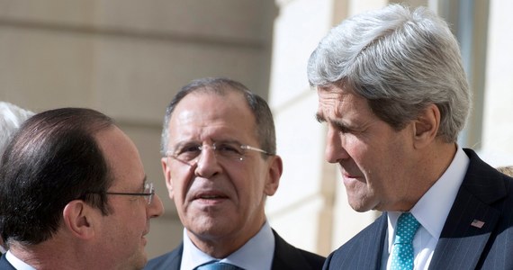 Szef rosyjskiej dyplomacji odwrócił się plecami do Johna Kerry'ego i odszedł - taka była reakcja szefa rosyjskiej dyplomacji na prośbę amerykańskiego sekretarza stanu. Chodziło o pomysł bezpośrednich rozmów rosyjsko-ukraińskich.
