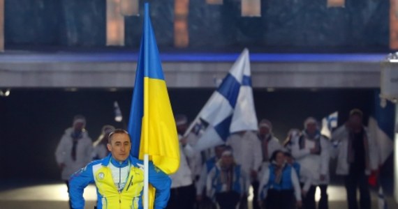 "Zimowe igrzyska ogłaszam za otwarte" - powiedział kolejny raz prezydent Federacji Rosyjskiej Władimir Putin. W Soczi zapłonął znicz XI Igrzysk Paraolimpijskich. Nie obyło się jednak bez akcentów ukraińskich - podczas ceremonii otwarcia w pochodzie uczestniczył tylko jeden z 23 zawodników z tego kraju.