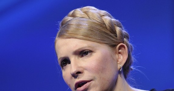 Julia Tymoszenko przyleciała w piątek późnym wieczorem na leczenie do Berlina- poinformowała agencja dpa. Z lotniska Schoenefeld była szefowa ukraińskiego rządu pojechała prosto do kliniki Charite. W sobotę ma się tam odbyć konferencja prasowa na temat jej stanu zdrowia. 