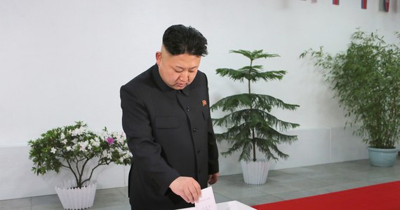 Północnokoreański przywódca Kim Dzong Un uzyskał w swoim okręgu 100-procentowe poparcie we wczorajszych wyborach parlamentarnych, pierwszych po przejęciu przez niego władzy po śmierci ojca Kim Dzong Ila. Jego wybór "jest wyrazem absolutnego poparcia narodu i jego głębokiego zaufania do najwyższego przywódcy Kim Dzong Una" - napisała oficjalna agencja KCNA.