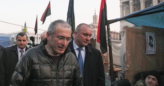 ​Michaił Chodorkowski, który został niedawno zwolniony z rosyjskiej kolonii karnej, poparł w Kijowie nowe władze Ukrainy. Jak powiedział biznesmen, Rosja prowadząc agresywną i separatystyczną politykę na Krymie niszczy długoletnią przyjaźń z Ukrainą.
