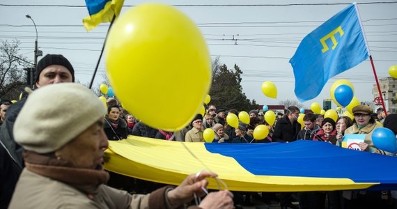 Amerykański ambasador w Kijowie Geoffrey Pyatt oświadczył, że Stany Zjednoczone nie uznają wyników separatystycznego referendum na Krymie. Zapowiedział też, że Stany Zjednoczone gotowe są do zaostrzenia sankcji za działania Rosji na tym należącym do Ukrainy półwyspie. 