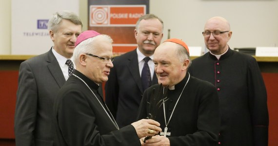 Episkopat Polski ma dzisiaj wybrać nowego przewodniczącego konferencji. Zastąpi on sprawującego tę funkcję od 10 lat arcybiskupa Józefa Michalika. Wybory są tajne. Decyduje większość głosów. Wśród najpoważniejszych kandydatów wymienia się m.in. metropolitę warszawskiego kardynała Kazimierza Nycza, metropolitę lubelskiego arcybiskupa Stanisława Budzika i metropolitę poznańskiego arcybiskupa Stanisława Gądeckiego.