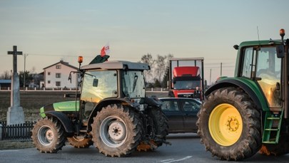Rolnicy ruszają traktorami na Warszawę