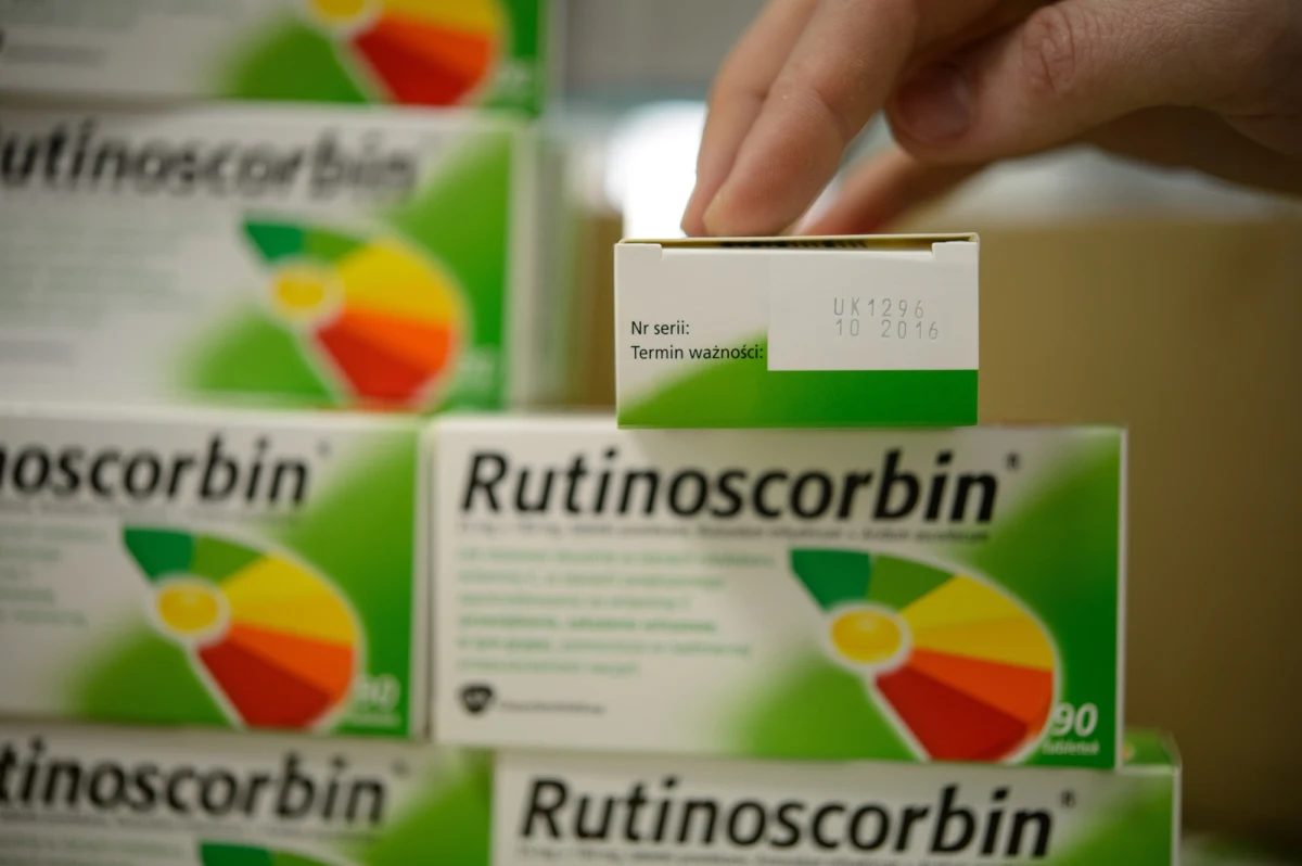 Główny Inspektor Farmaceutyczny zdecydował o wycofaniu z obrotu w całym kraju jednego z najczęściej używanych leków - Rutinoscorbinu. Decyzja dotyczy aż 350 serii leku. Sprawdź których!