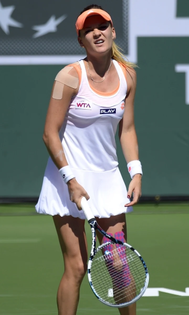 Rozstawiona z numerem drugim Agnieszka Radwańska przegrała z Włoszką Flavią Pennettą (20.) 2:6, 1:6 w finale turnieju tenisowego WTA Tour na twardych kortach w Indian Wells (pula nagród 5,95 mln dol.). 