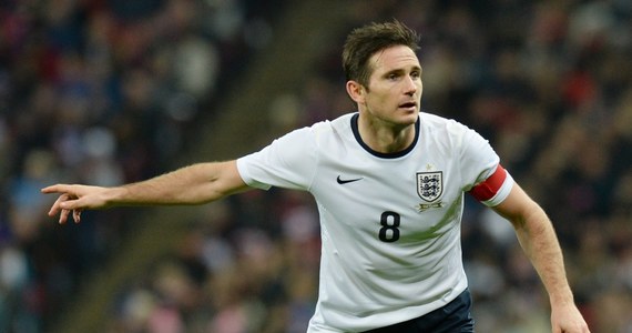 Szefowie piłkarskiego klubu ligi MLS Los Angeles Galaxy kuszą gwiazdę reprezentacji Anglii i Chelsea Londyn Franka Lamparda. Według angielskich mediów za rok gry Amerykanie zaoferowali 4 mln funtów i pomocnik jest bliski zaakceptowania lukratywnej propozycji. 