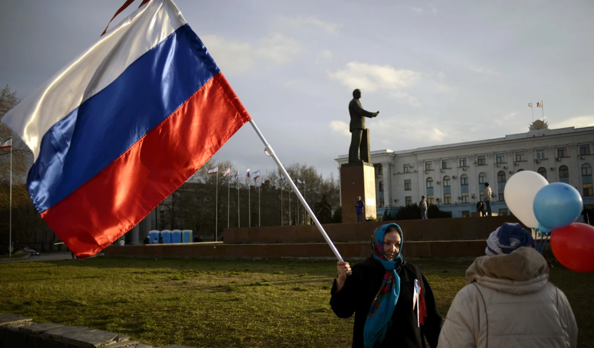 Władimir Putin podpisał dekret o uznaniu Krymu za suwerenne państwo. Wcześniej Unia Europejska i Biały Dom nałożyły sankcje na osoby odpowiedzialne za naruszenie suwerenności Ukrainy. To reakcja na przyjęcie przez Radę Najwyższą Krymu postanowienia o niepodległości. We wczorajszym referendum za przyłączeniem Krymu do Rosji zagłosowało 96,77 proc. uczestników. 