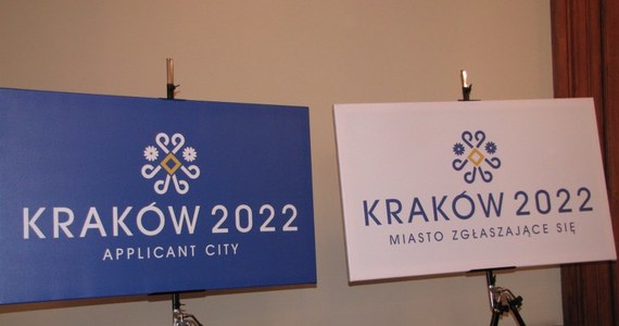 Symbol krakowskiego Rynku Głównego oraz jeden z najbardziej charakterystycznych elementów stroju góralskiego - parzenica, składają się na logotyp Krakowa jako "Miasta Zgłaszającego się " do organizacji zimowych igrzysk olimpijskich w 2022 r.  