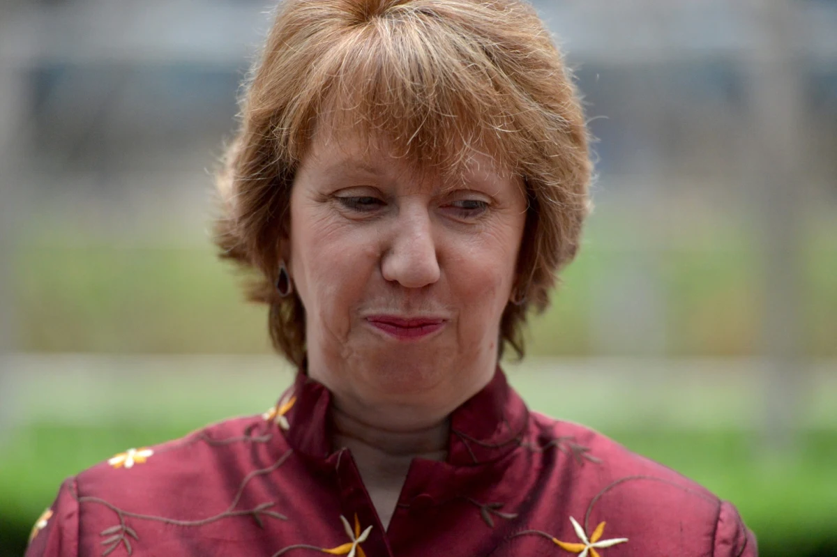 "Szefowa unijnej dyplomacji Catherine Ashton zaapelowała o solidarność Unii Europejskiej w sprawie rosyjskiego embarga na unijną wieprzowinę" - poinformował minister spraw zagranicznych Radosław Sikorski pytany przez korespondentkę RMF FM w Brukseli Katarzynę Szymańską-Borginon, czy on sam wystosuje taki apel. "Reakcja wysokiej przedstawiciel w tej sprawie to coś lepszego" - powiedział Sikorski. 