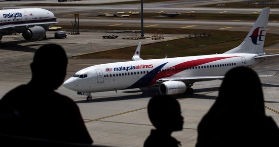 Tajlandzkie wojsko podało, że jeden z radarów wykrył samolot, który mógł być zaginionym Boeingiem 777, kilka minut przed tym, jak z maszyną stracono łączność. Wcześniej nie przekazano tych informacji władzom Malezji ponieważ "nie było z ich strony takiej prośby".