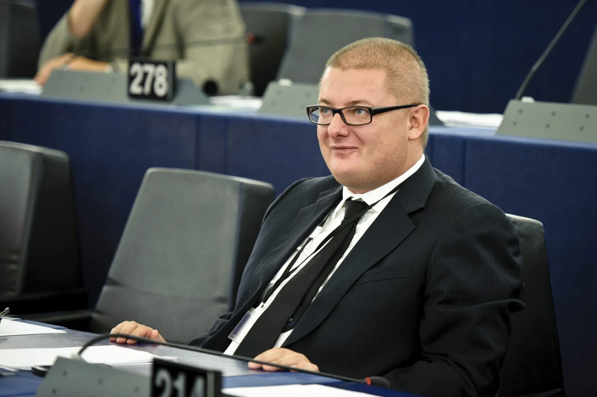 Zarząd krajowy PO jednogłośnie zatwierdził wieczorem listy wyborcze do Parlamentu Europejskiego. Zarząd nie dokonał zmian na "jedynkach" list. Zdecydował natomiast m.in, że w wyborach do PE nie wystartuje dolnośląski europoseł Piotr Borys.