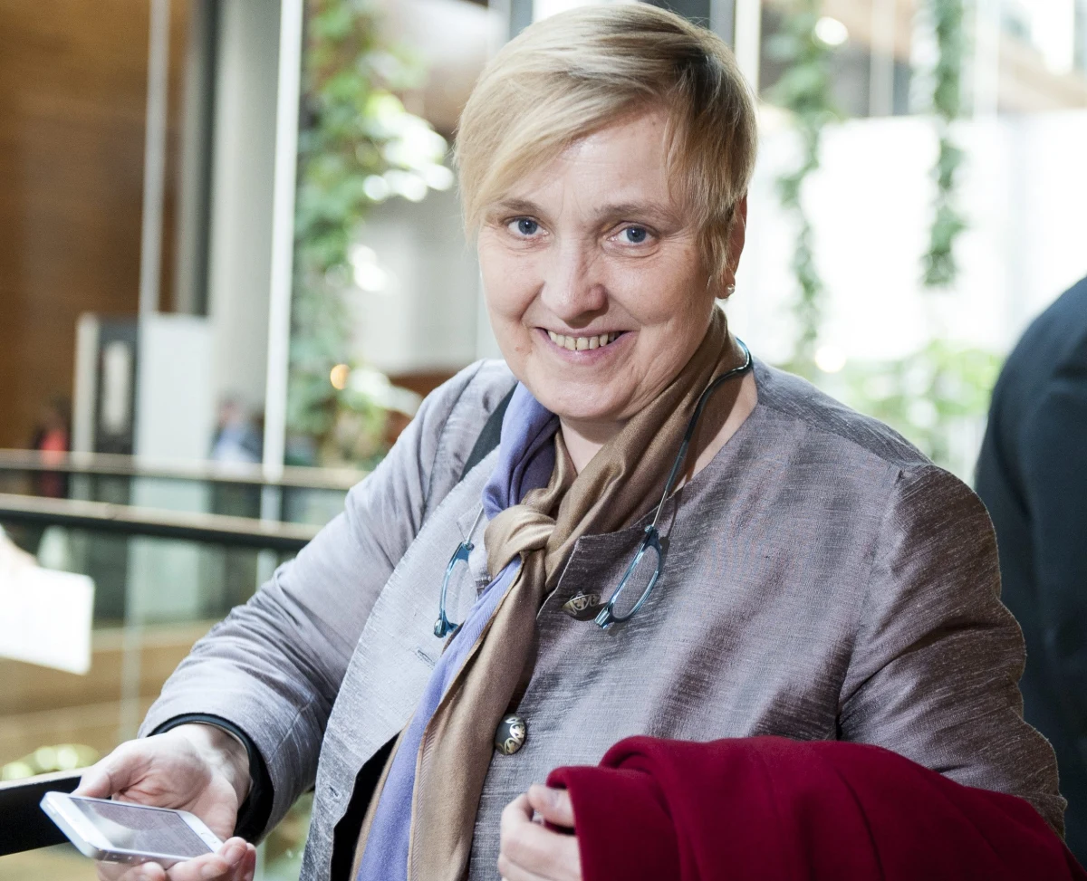 Dwoje eurodeputowanych z Platformy Obywatelskiej - Róża Thun i Jan Olbrycht - znalazło się w gronie najlepszych europosłów 2013 roku magazynu "The Parliament". Wśród nominowanych byli także Lidia Geringer de Oedenberg (SLD) i Konrad Szymański (PiS).