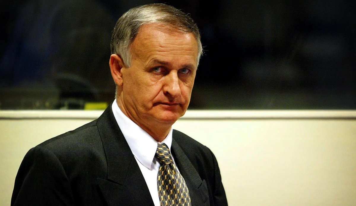 Skazany za zbrodnie wojenne były dowódca serbskich wojsk Radislav Krstić trafił do więzienia w Piotrkowie Trybunalskim. W 2001 roku Międzynarodowy Trybunał Karny dla byłej Jugosławii skazał go na 35 lat więzienia.