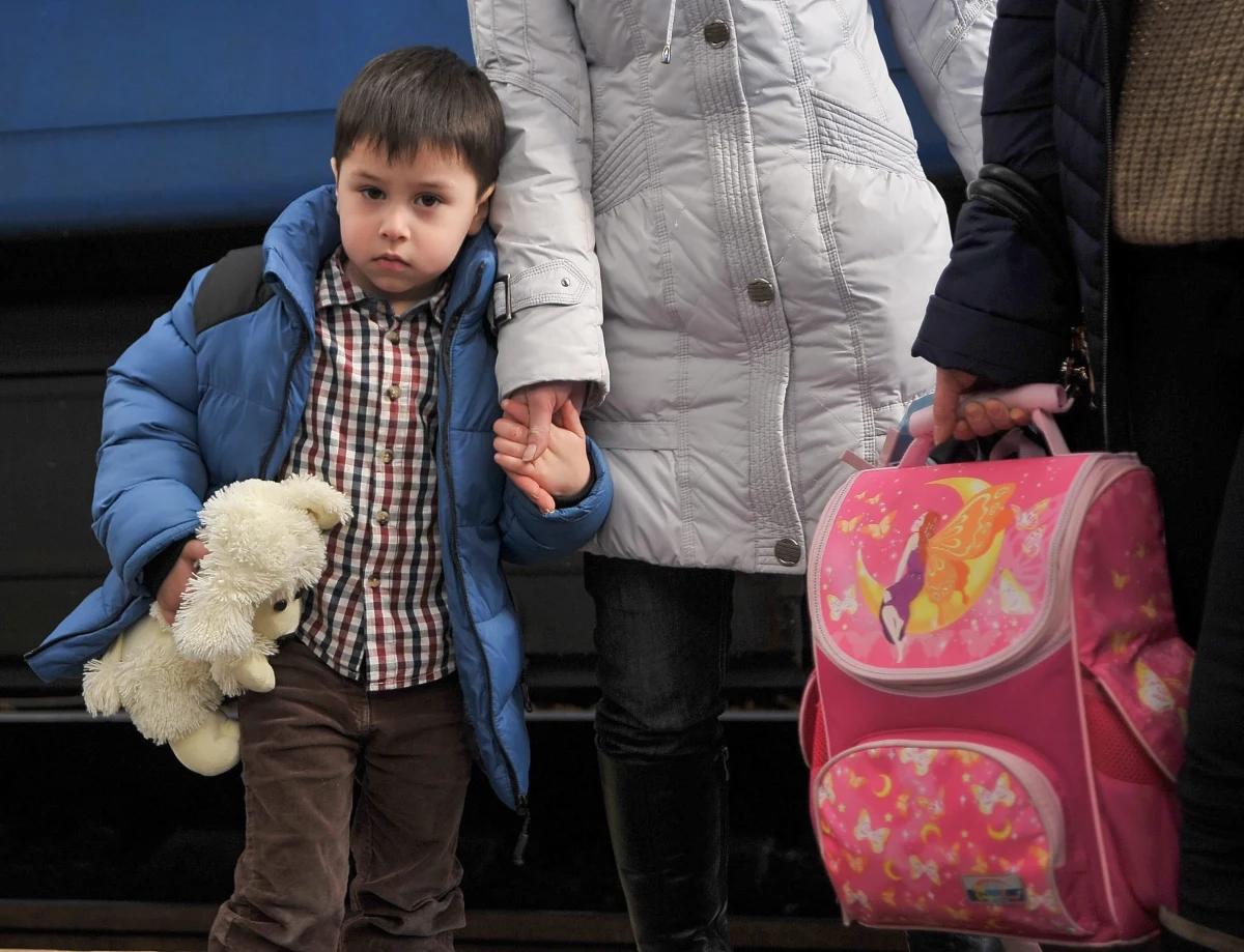 32-osobowa grupa uciekinierów z Krymu wyjechała z Ukrainy i przyjechała do Polski. Chcą prosić o azyl – taką informację przekazała ukraińska straż graniczna, że są to Tatarzy, którzy porzucili swoje domy na okupowanym przez Rosję Krymie. To nie są uciekinierzy narodowości tatarskiej- twierdzi strona polska.