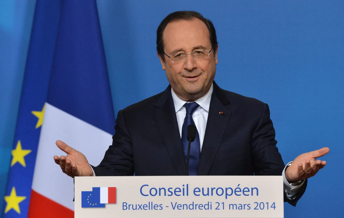 Prezydent Francois Hollande oficjalnie potwierdził wcześniejsze informacje z otoczenia francuskiego ministra obrony o tym, że Paryż wyśle wojskowe samoloty, które mają pomóc w zagwarantowaniu bezpieczeństwa Polsce i krajom bałtyckich. Hollande podkreślił, że Francja chce w ten sposób wyrazić solidarność z Polską i krajami bałtyckimi oraz "czuwa, by mogły być prowadzone operacje związane z bezpieczeństwem tych krajów".