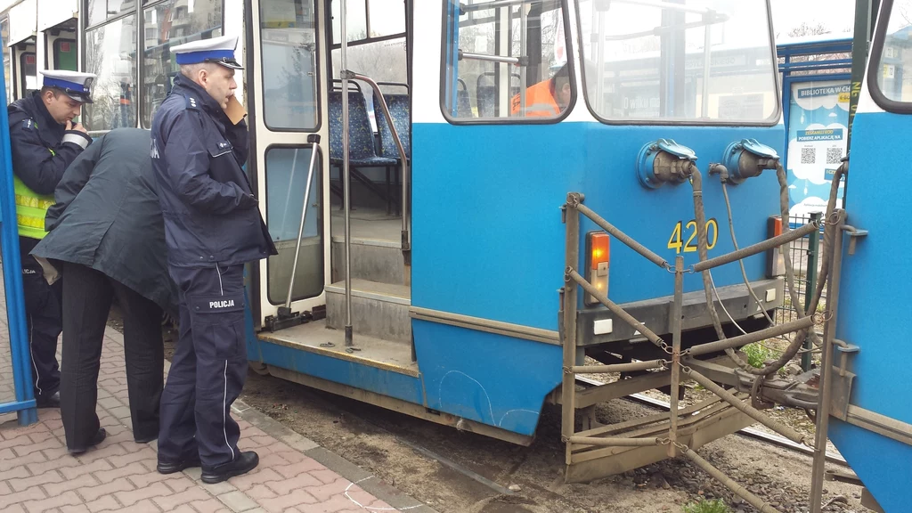 Tramwaj linii nr 4 jechał w kierunku Ronda Grzegórzeckiego