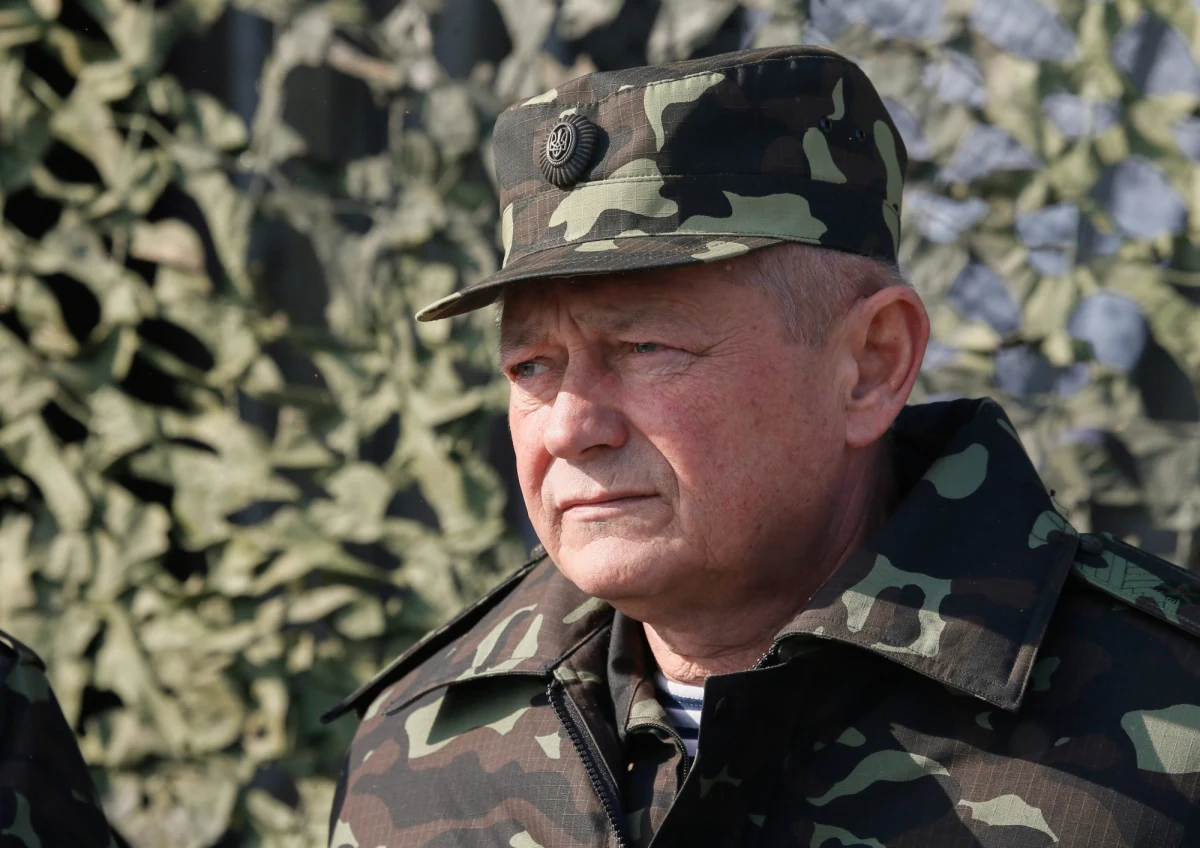 Ukraiński parlament przyjął ostatecznie dymisję ministra obrony Ihora Teniucha i powołał na to stanowisko generała wojsk ochrony pogranicza Mychajłę Kowala. Wcześniej deputowani odrzucili podanie Teniucha o dymisję.