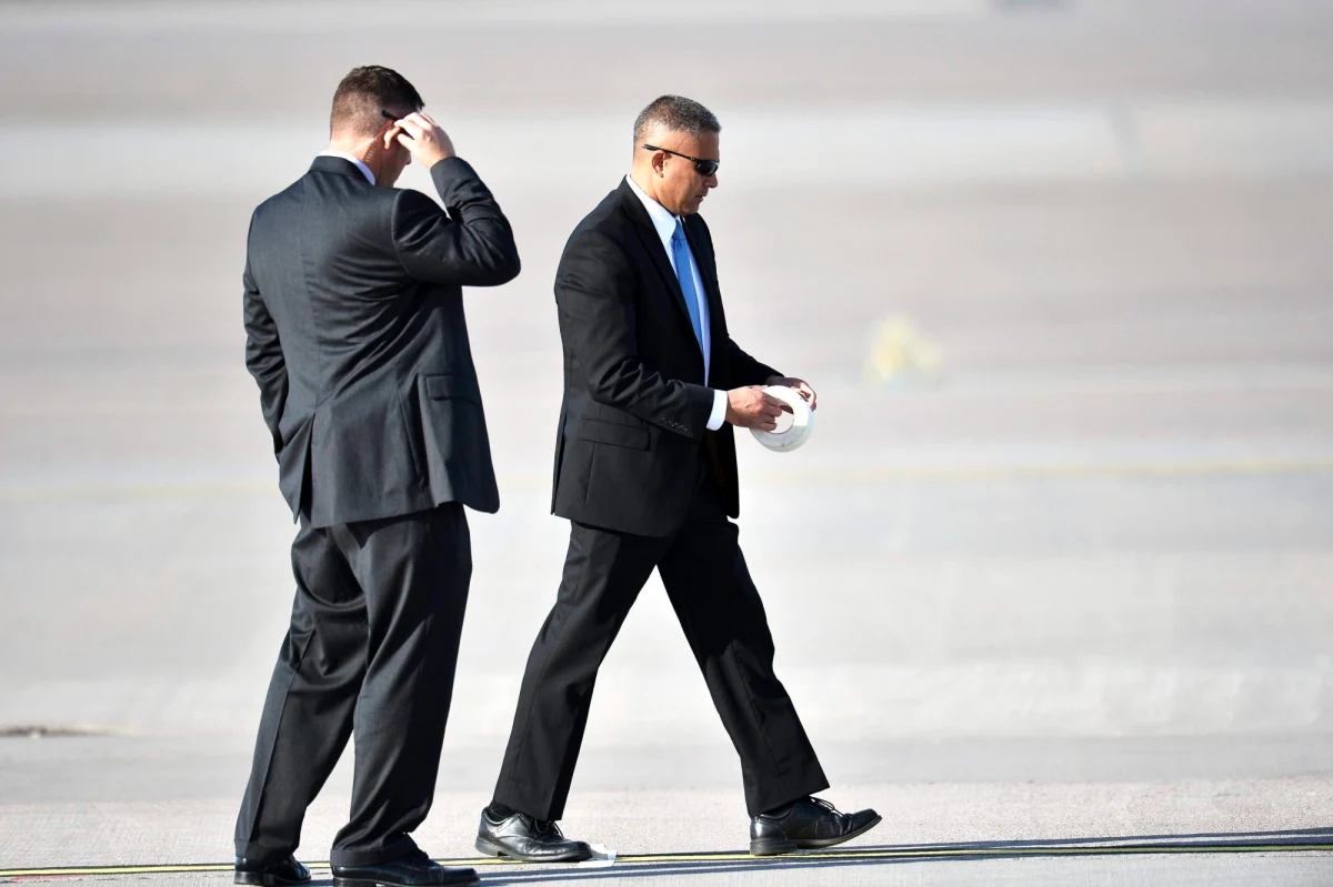 Trzech agentów Secret Service mających ochraniać prezydenta USA Baracka Obamę podczas wizyty w Holandii zostało odesłanych do USA "z powodów dyscyplinarnych". Jeden z nich został znaleziony pijany w holu hotelu w Amsterdamie - donosi "Washington Post".  