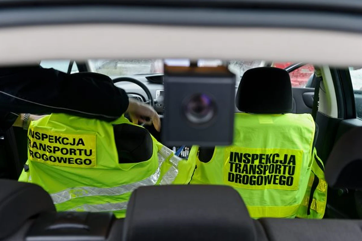 Znamy pełną listę miejsc, w których Inspekcja Transportu Drogowego ustawi kamery nagrywające samochody wjeżdżające na czerwonym świetle na skrzyżowania dróg krajowych. Kierowcy powinni mieć się na baczności w 20 miejscowościach m. in. w Olkuszu, Pile, Markach, Lęborku czy Ropczycach.