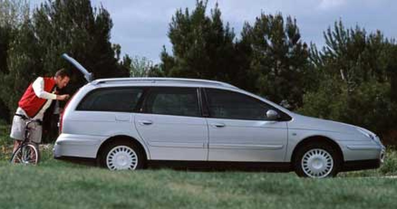 Interia Wiadomości Plotki Z Kraju Ze świata Gwiazdy Przełomowy Citroen C5 Break - Motoryzacja w INTERIA.PL