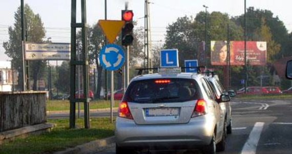 Prawo jazdy od 21 czy 16 lat?! Motoryzacja w INTERIA.PL