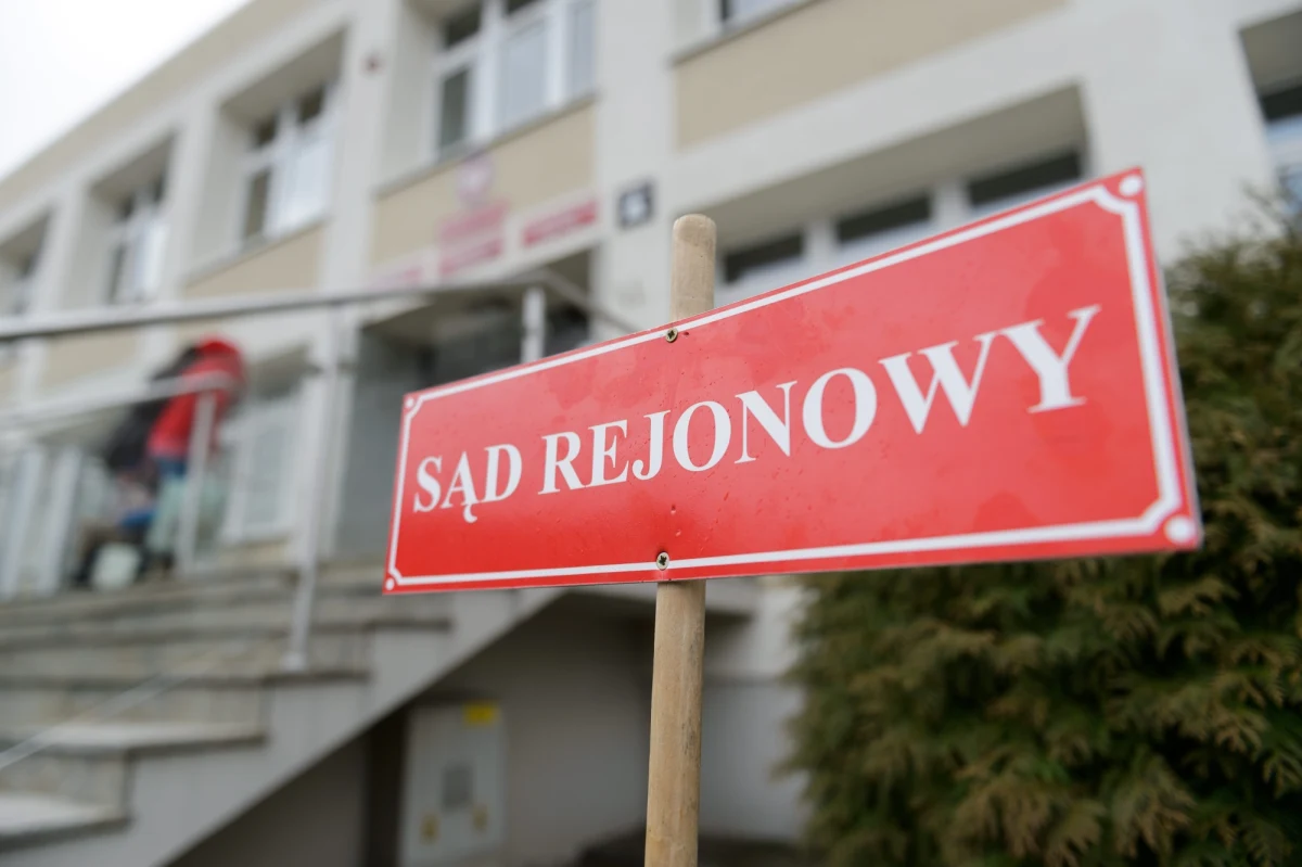 Ponad 1 mln 100 tysięcy złotych - tyle kosztowało zlikwidowanie 79 sądów tak zwaną reformą Gowina. Teraz ponad połowa z nich zostanie przywrócona. Prezydent podpisał w tej sprawie odpowiednią ustawę.