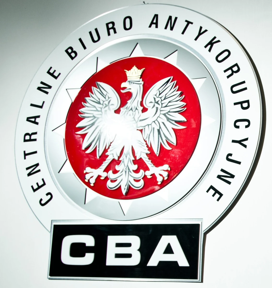 Agenci CBA i prokuratura w warszawskiej centrali IBM. Szukają dokumentów do śledztwa dotyczącego przywłaszczenia sprzętu komputerowego przez pracowników szczecińskiego oddziału NFZ. Informację o tym zdarzeniu dostaliśmy na Gorącą Linię RMF FM.