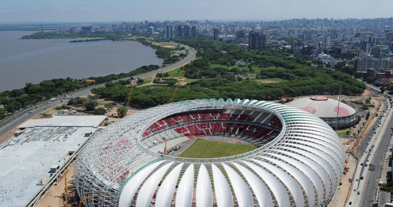 Międzynarodowa Federacja Piłki Nożnej (FIFA) sprzedała dotychczas 2 577 662 bilety na mecze piłkarskich mistrzostw świata, które w tym roku odbędą się w Brazylii. Zakończył się drugi etap sprzedaży wejściówek. Trzeci zostanie uruchomiony 15 kwietnia.