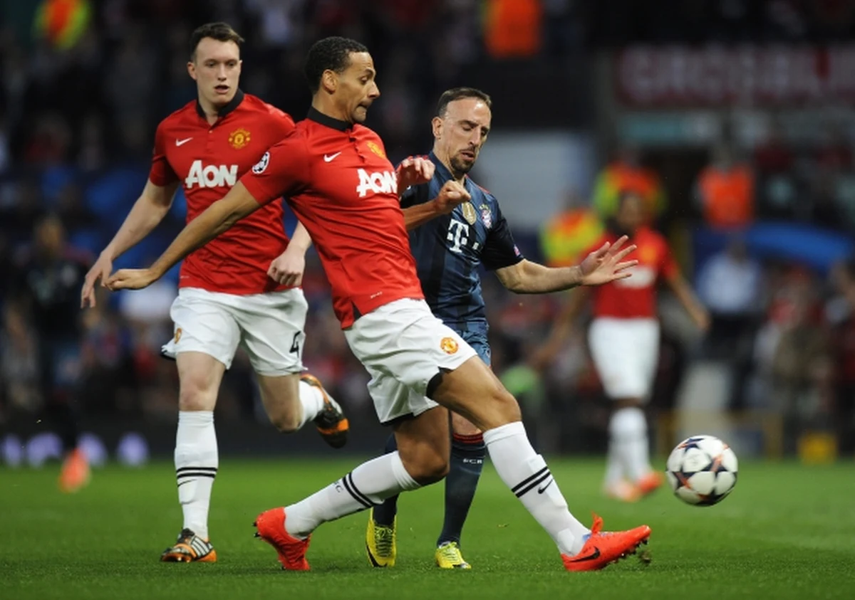 Remisami 1:1 zakończyły się oba wtorkowe mecze ćwierćfinałowe piłkarskiej Ligi Mistrzów. W lepszej sytuacji przed rewanżami 9 kwietnia są Atletico Madryt i Bayern Monachium, które rywalizowały na wyjeździe odpowiednio z Barceloną i Manchesterem United. 