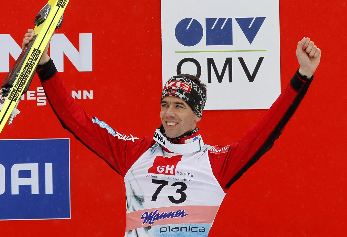 Wbrew wcześniejszym zapowiedziom, Norweg Anders Bardal nie zakończy sportowej kariery. Aktualny mistrz świata i brązowy medalista olimpijski na normalnej skoczni zapowiedział rozstanie ze skokami po zimowych igrzyskach w Soczi. Zdecydował jednak, że wystartuje w kolejnym sezonie. Chce zakończyć go zdobyciem Kryształowej Kuli.