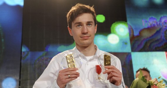 Kamil Stoch został w marcu Sportowcem Miesiąca RMF FM i portalu Interia.pl! Dwukrotny mistrz olimpijski i zdobywca Kryształowej Kuli za sezon 2013/14 zdobył w plebiscycie blisko 67 procent Waszych głosów. Stoch pokonał między innymi Kamilę Lićwinko i Agnieszkę Radwańską.