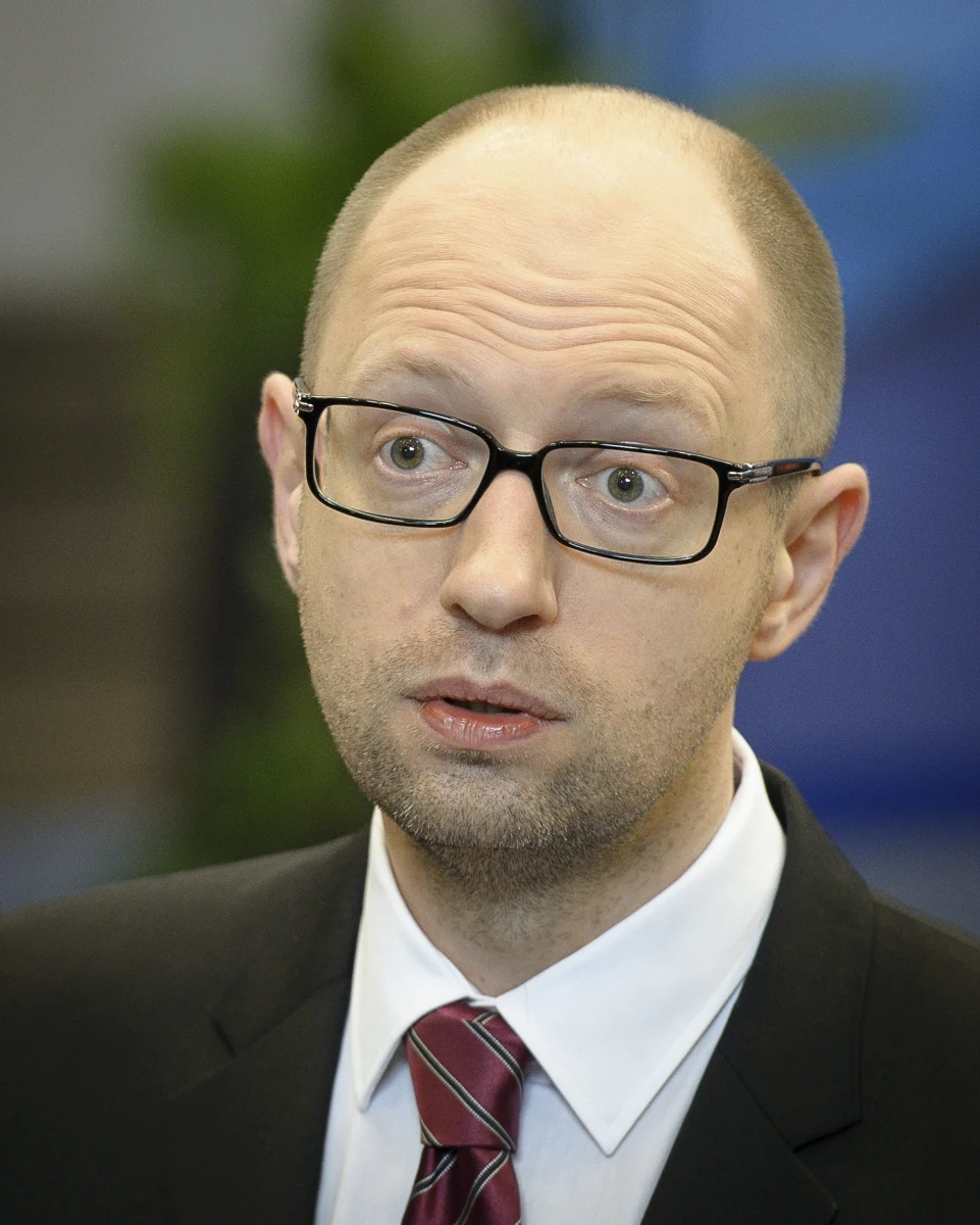 Premier Ukrainy Arsenij Jaceniuk polecił rządowi przygotować się na ewentualność przerwania dostaw rosyjskiego gazu na Ukrainę. Jak podkreślił, jego kraj jest gotowy kupować rosyjski gaz po cenie 268 dol. za 1000 m sześciennych. 