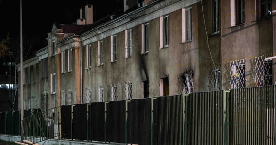 Tylko cztery z kilkudziesięciu lokali na warszawskiej Pradze, gdzie w piątek wieczorem doszło do wybuchu gazu, nie nadają się do użytku i wymagają remontu. Mieszkańcy pozostałych wracają dziś do domów. 