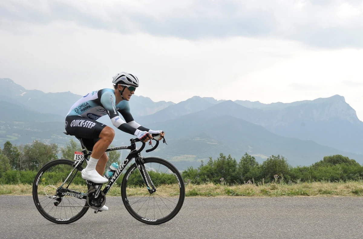 Michał Kwiatkowski, jadący w barwach ekipy Omega Pharma-Quick Step, zajął trzecie miejsce w pierwszym etapie kolarskiego wyścigu Dookoła Kraju Basków. Pierwszy do mety w miejscowości Ordizia, po samotnym finiszu, dojechał Alberto Contador z zespołu Tinkoff-Saxo. Hiszpan został dzięki temu liderem klasyfikacji generalnej.