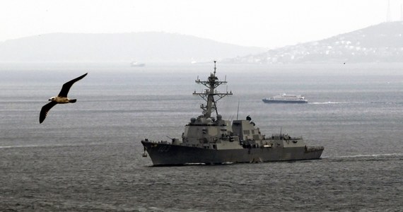 Amerykański niszczyciel USS Donald Cook płynie w kierunku Morza Czarnego. Dotrze tam w ciągu tygodnia, by uspokoić sojuszników i partnerów USA z regionu, którzy są zaniepokojeni zajęciem Krymu przez Rosję - podała agencja AFP.