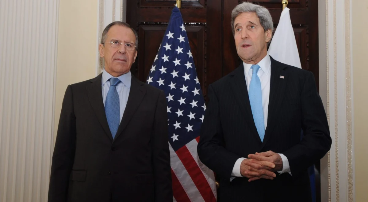 Szef amerykańskiej dyplomacji John Kerry w rozmowie z rosyjskim ministrem spraw zagranicznych Siergiejem Ławrowem, dał jasno do zrozumienia, że Rosja będzie musiała zapłacić za dalsze próby destabilizacji sytuacji na Ukrainie. Oświadczył też, że Stany Zjednoczone z wielkim niepokojem obserwują to, co dzieje się na wschodzie Ukrainy.