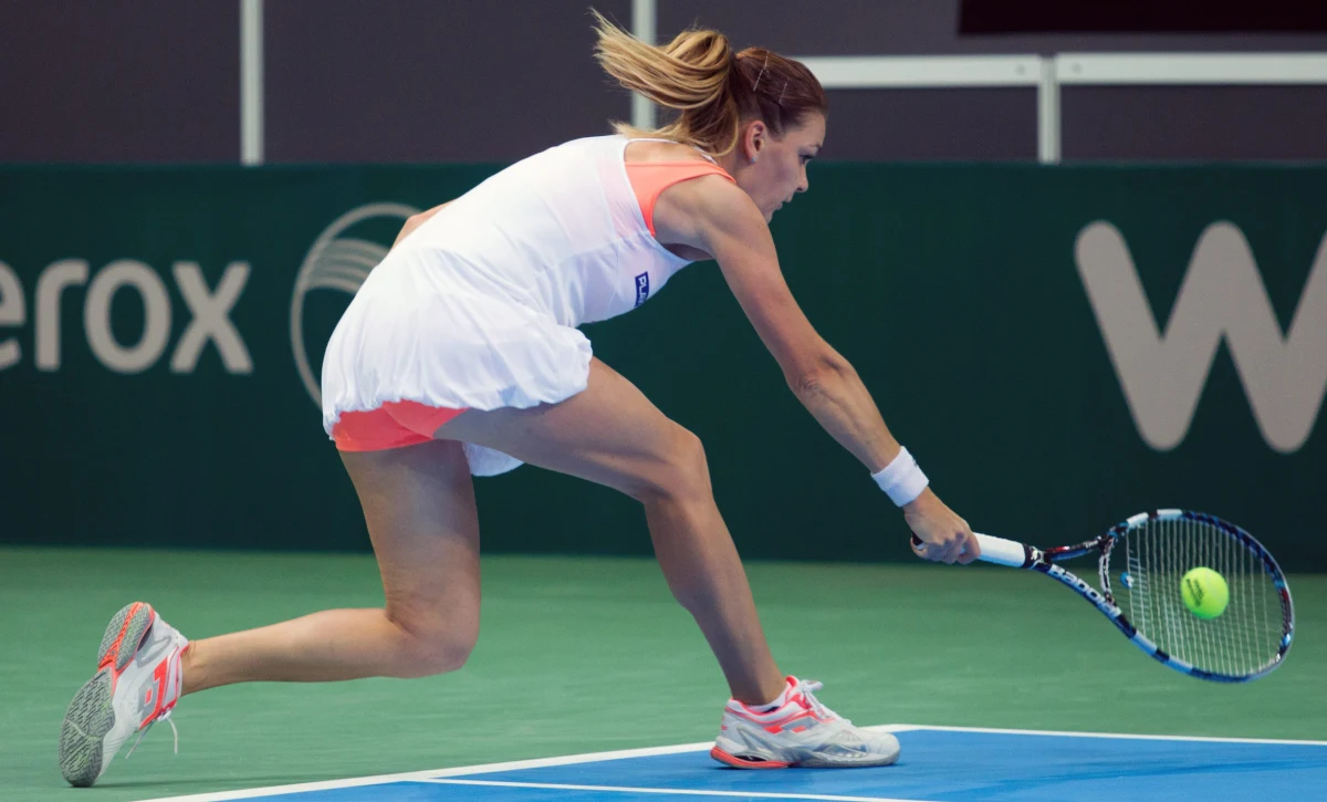 "Jerzy wybuchnął po meczu. Miał troszkę racji. Co by było, gdybym ja dziś przegrała? Zostałabym zrównana z ziemią. Takie są polskie media. Kiedy się wygrywa, wszystko jest cacy. Kiedy się przegrywa - jest zjazd w dół" - powiedziała Agnieszka Radwańska, odnosząc się do wypowiedzi Jerzego Janowicza, że w Polsce "nie ma jakiejkolwiek perspektywy w sporcie, biznesie, życiu prywatnym". Polka, rozstawiona z jedynką, pokonała wcześniej Czeszkę Kristynę Pliskovą i awansowała do drugiej rundy turnieju WTA Tour - BNP Paribas Katowice Open (z pulą nagród 250 tys. dol.).